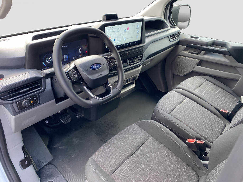imho8269_2976147 vehicle image