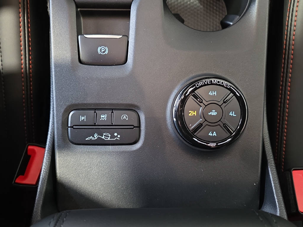 imho8269_2965873 vehicle image