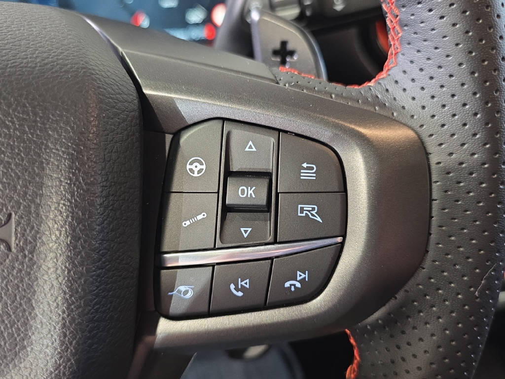 imho8269_2965873 vehicle image