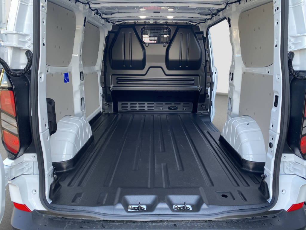 imho8269_2900932 vehicle image