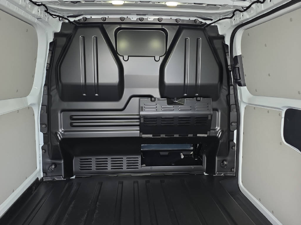 imho8269_2976151 vehicle image