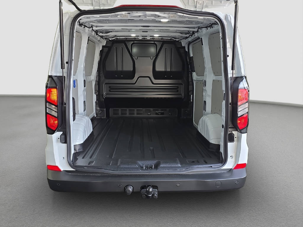 imho8269_2976151 vehicle image
