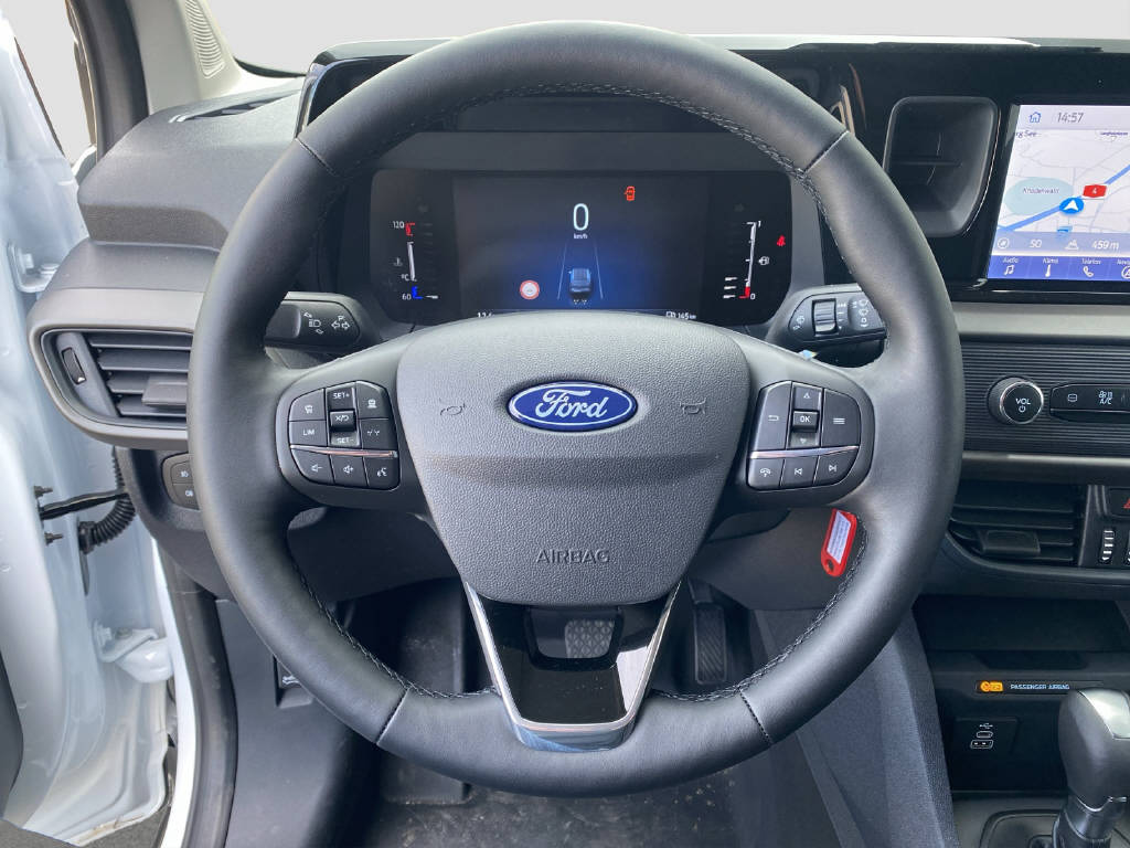 imho8269_2900933 vehicle image