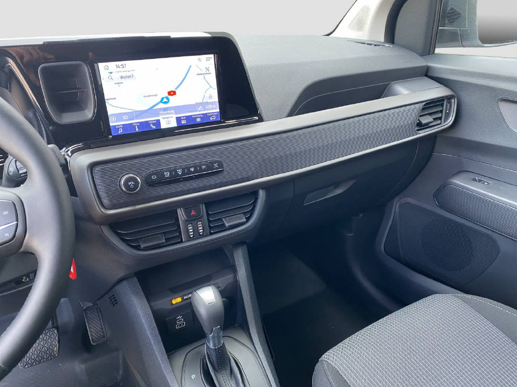 imho8269_2900933 vehicle image