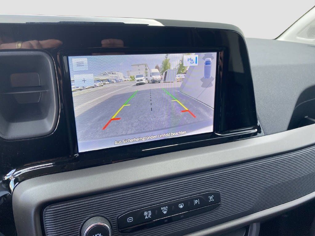 imho8269_2900933 vehicle image