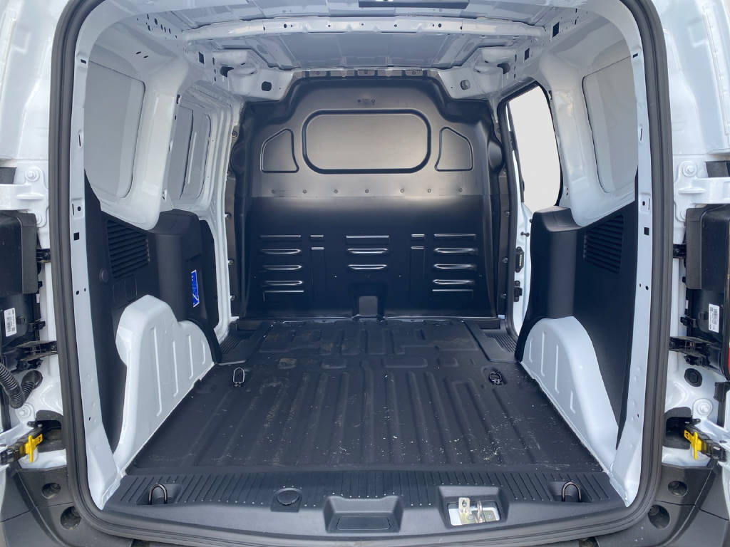 imho8269_2900933 vehicle image