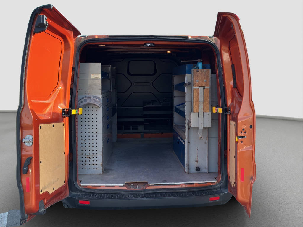 imho8269_2904949 vehicle image
