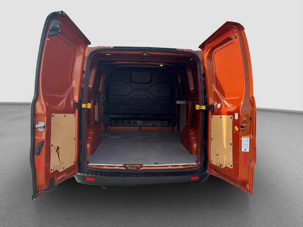 imho8269_2904950 vehicle image
