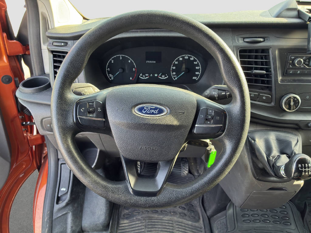 imho8269_2904951 vehicle image