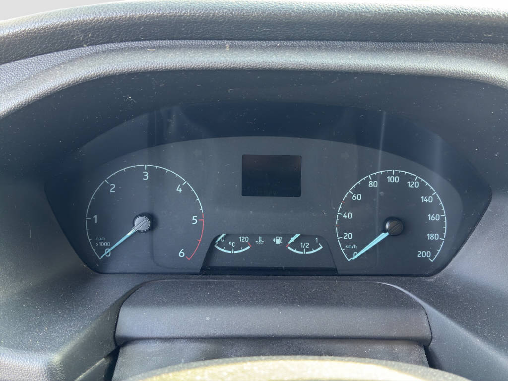 imho8269_2904951 vehicle image