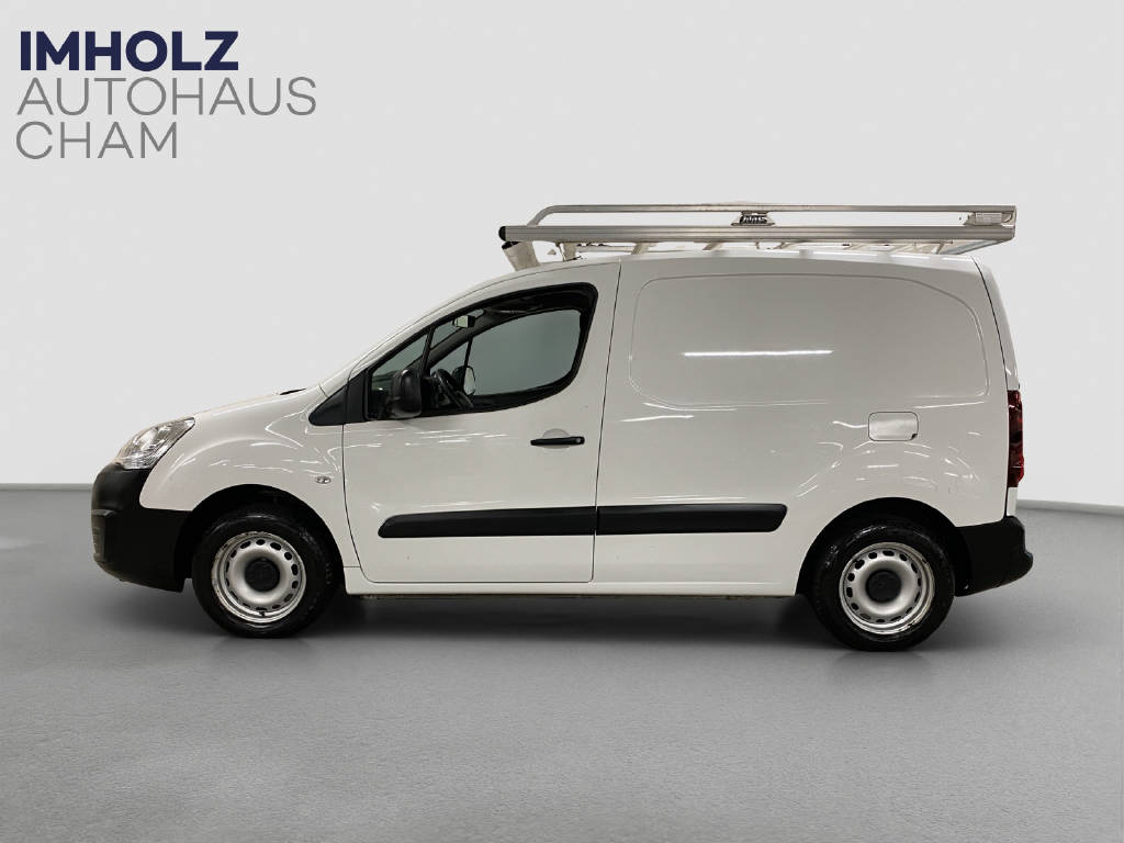 imho8269_2976157 vehicle image