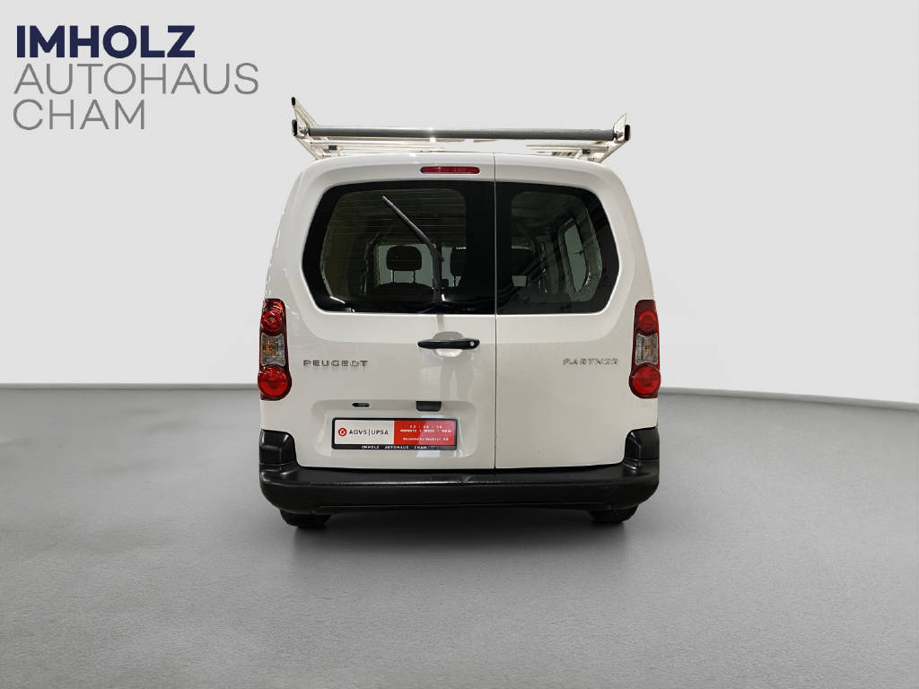 imho8269_2976157 vehicle image