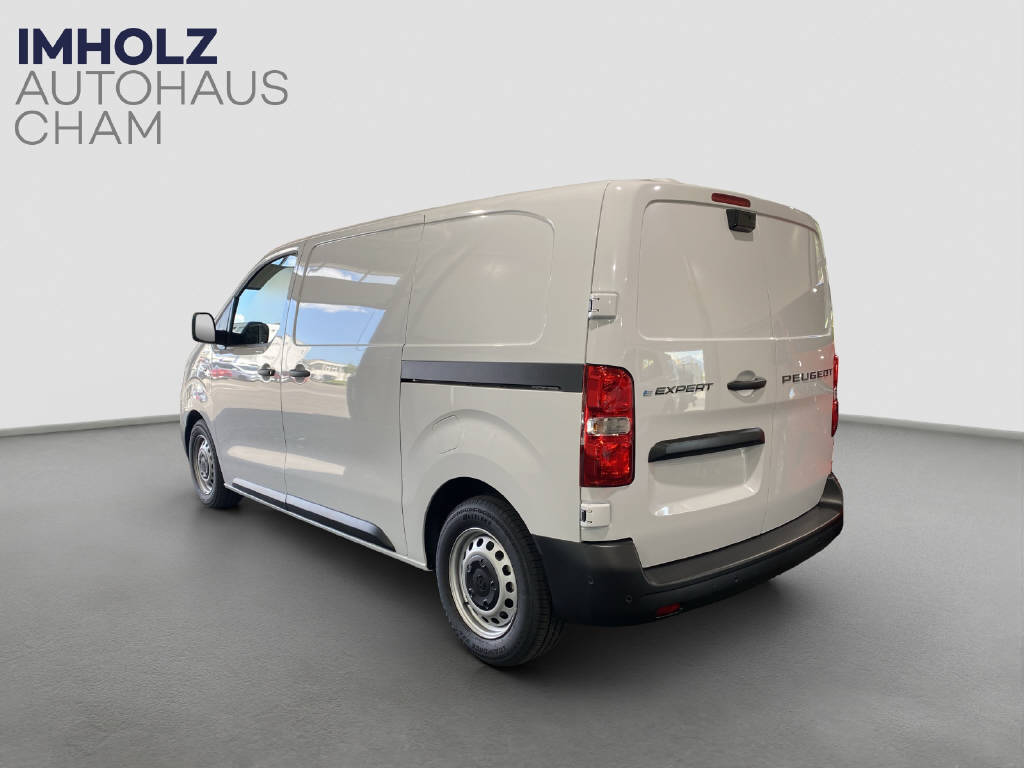 imho8269_2976159 vehicle image