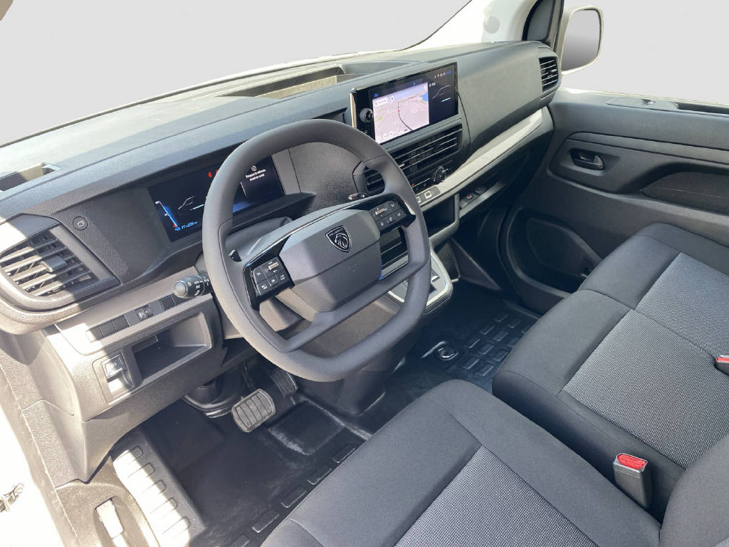 imho8269_2976159 vehicle image