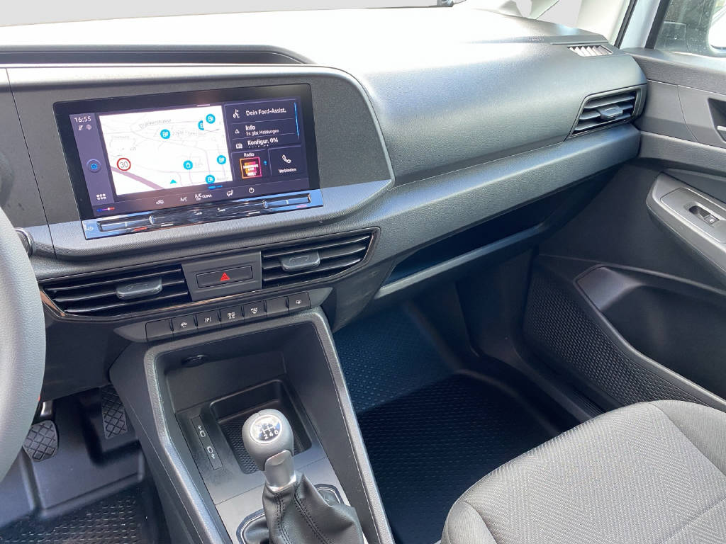 imho8269_2964864 vehicle image