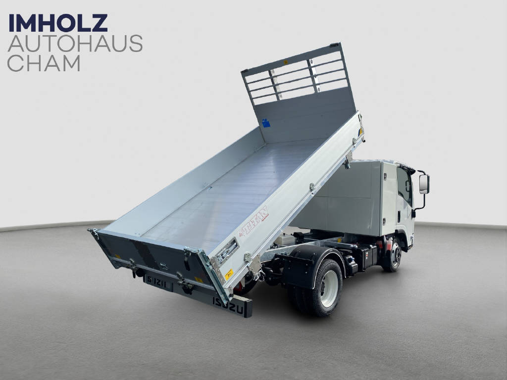 imho8269_2913066 vehicle image