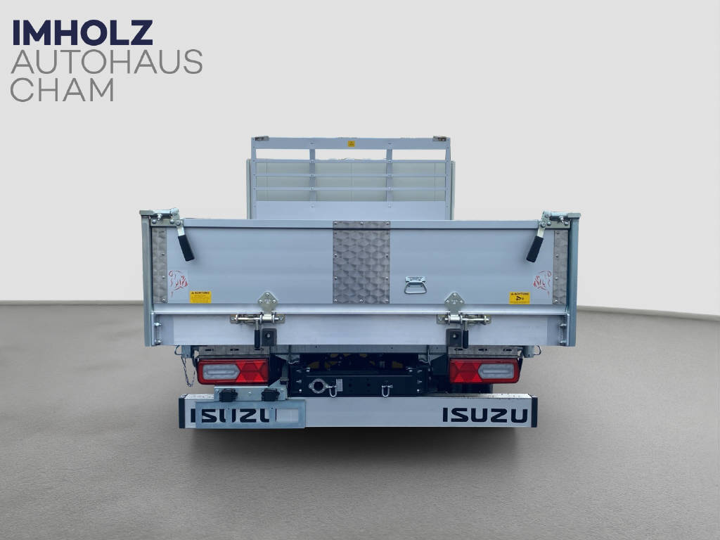imho8269_2913066 vehicle image