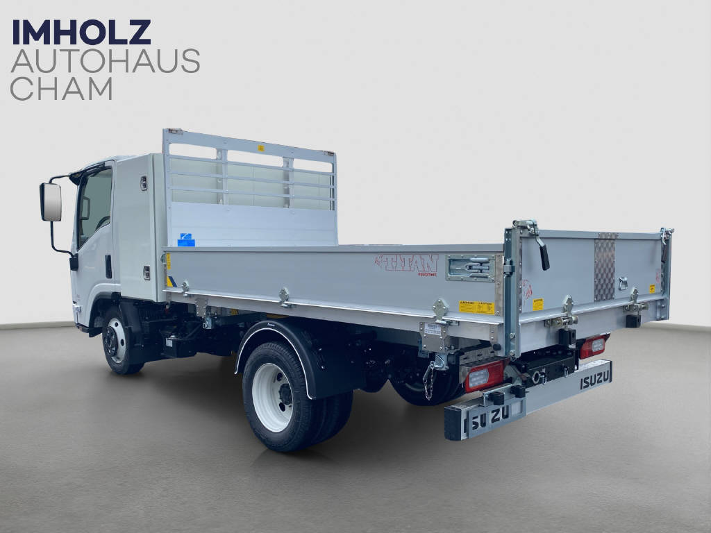 imho8269_2913067 vehicle image