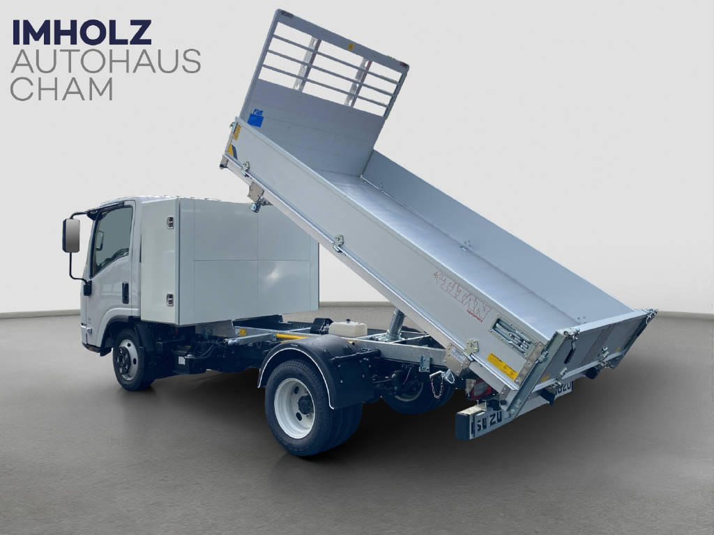 imho8269_2913068 vehicle image