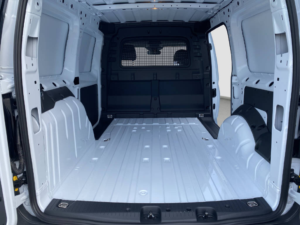 imho8269_2976163 vehicle image