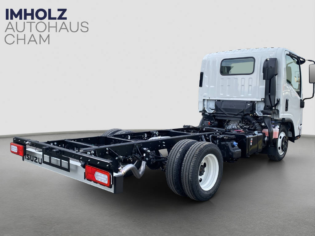imho8269_2913069 vehicle image