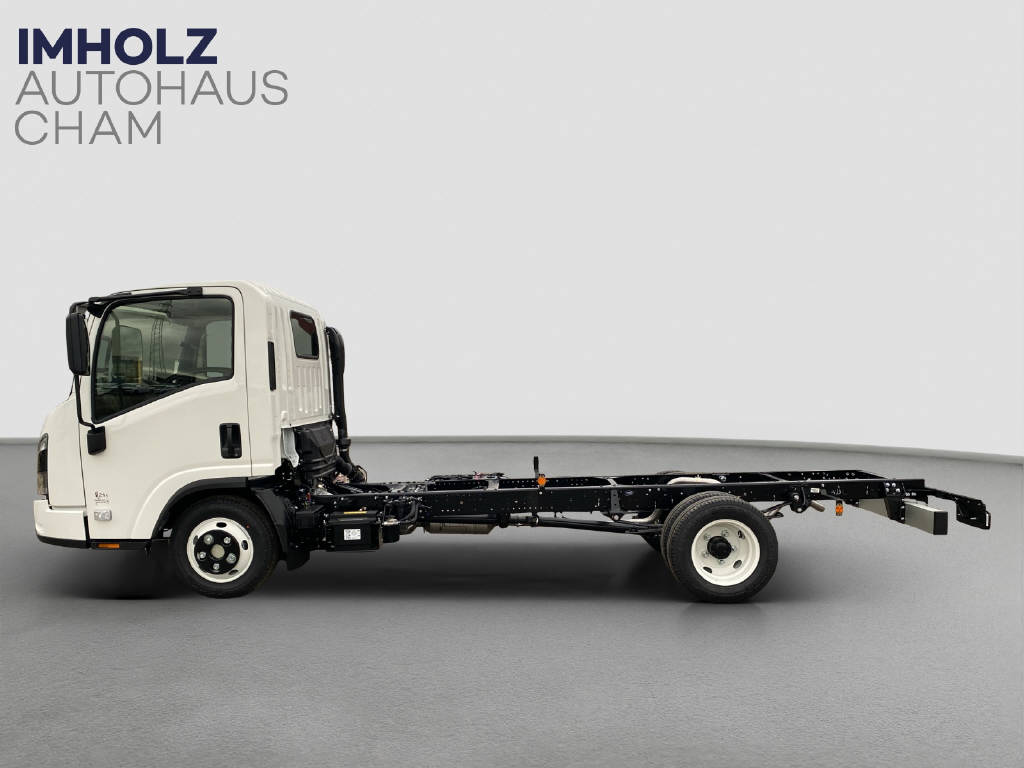 imho8269_2913070 vehicle image
