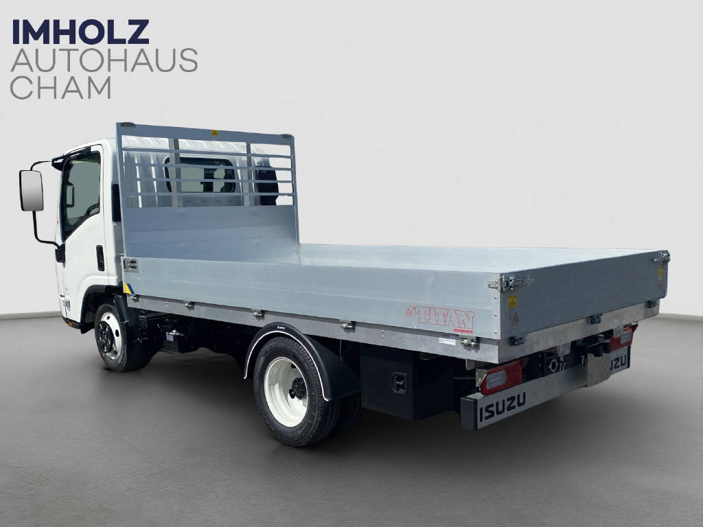imho8269_2913071 vehicle image