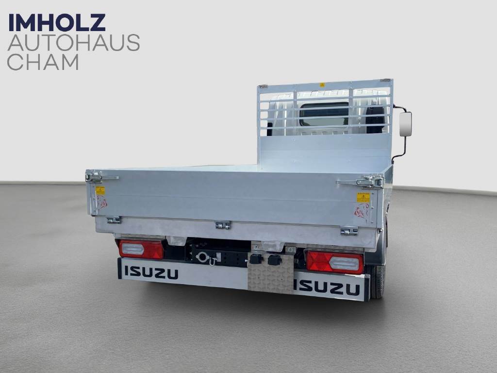imho8269_2913071 vehicle image