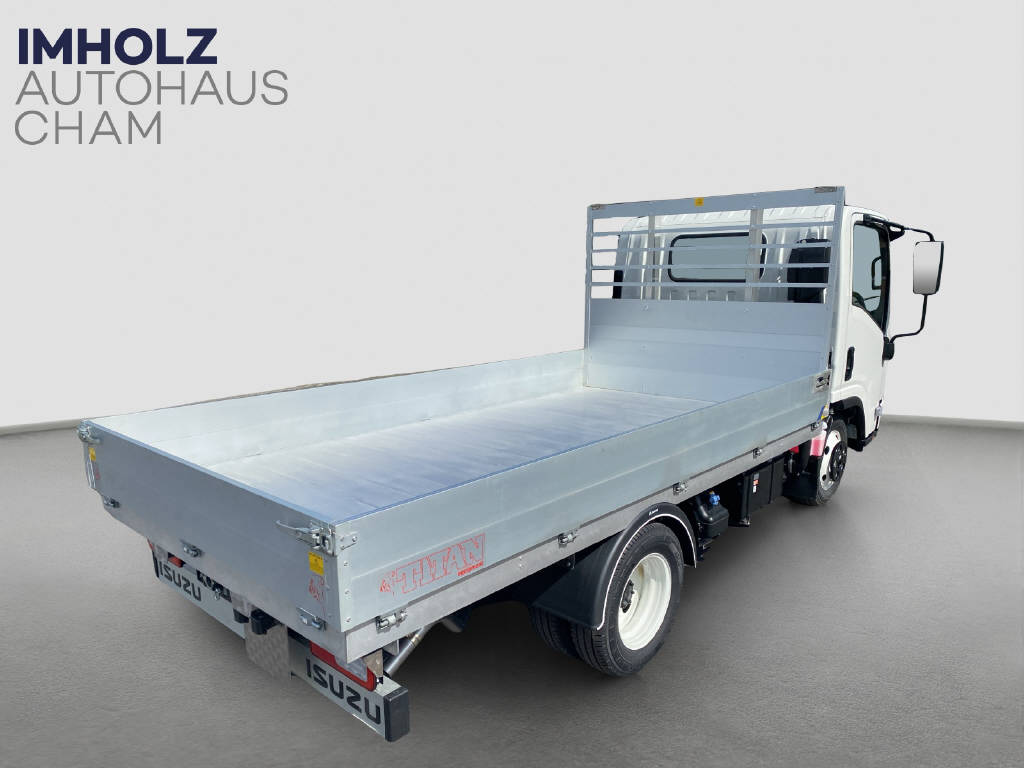 imho8269_2913071 vehicle image