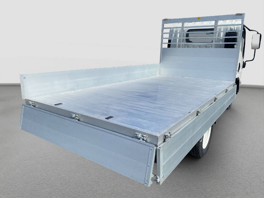 imho8269_2913071 vehicle image