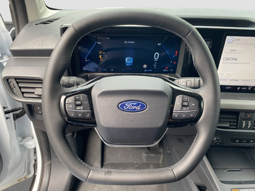 imho8269_2913072 vehicle image