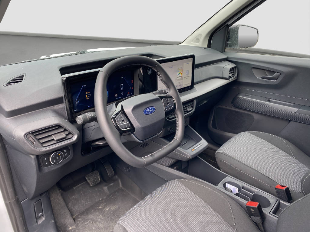 imho8269_2913072 vehicle image