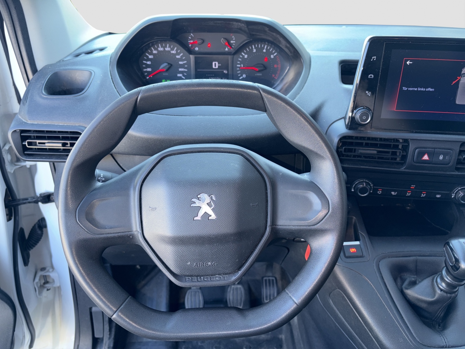 imho8269_2972228 vehicle image