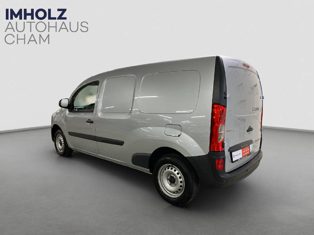 imho8269_2976183 vehicle image
