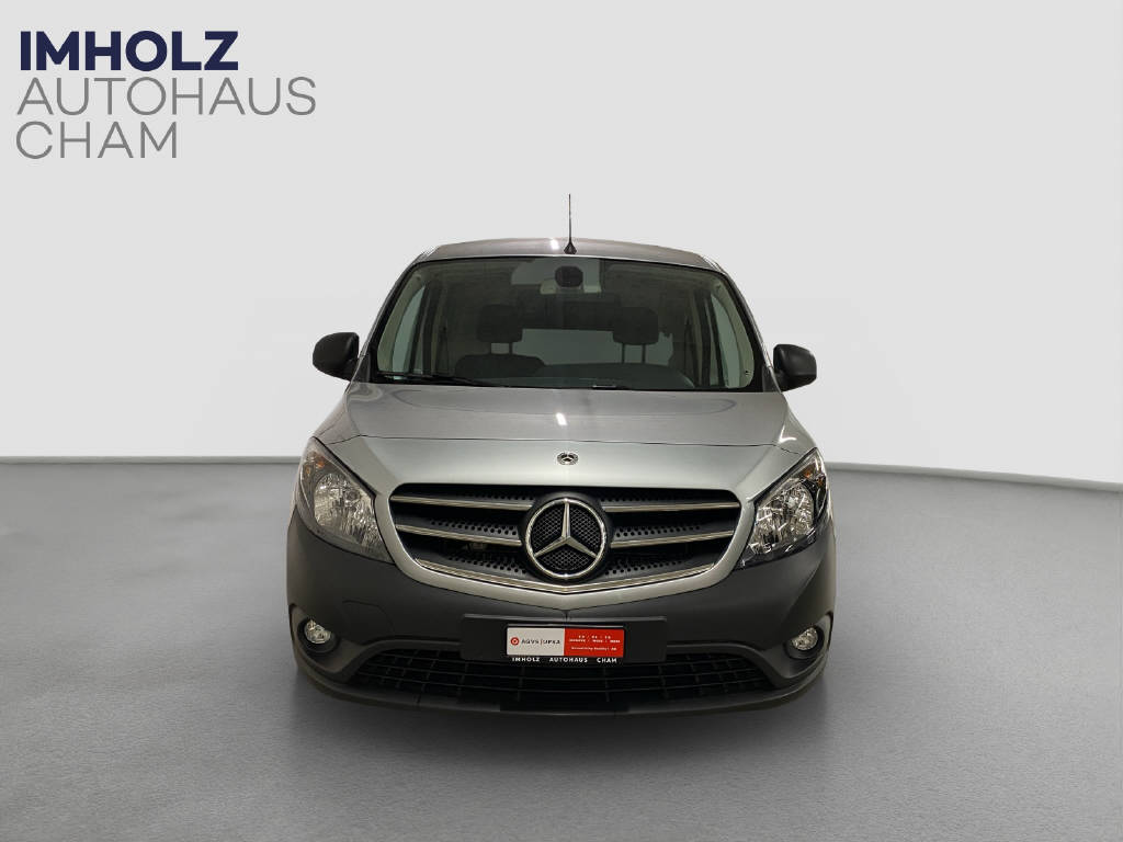 imho8269_2976183 vehicle image