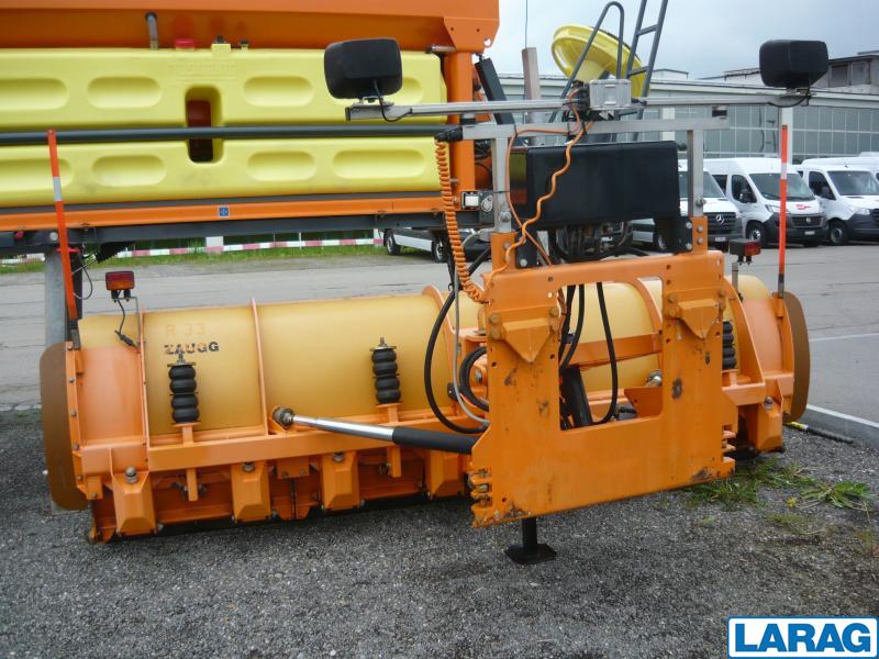 LARA4267_1964469 vehicle image